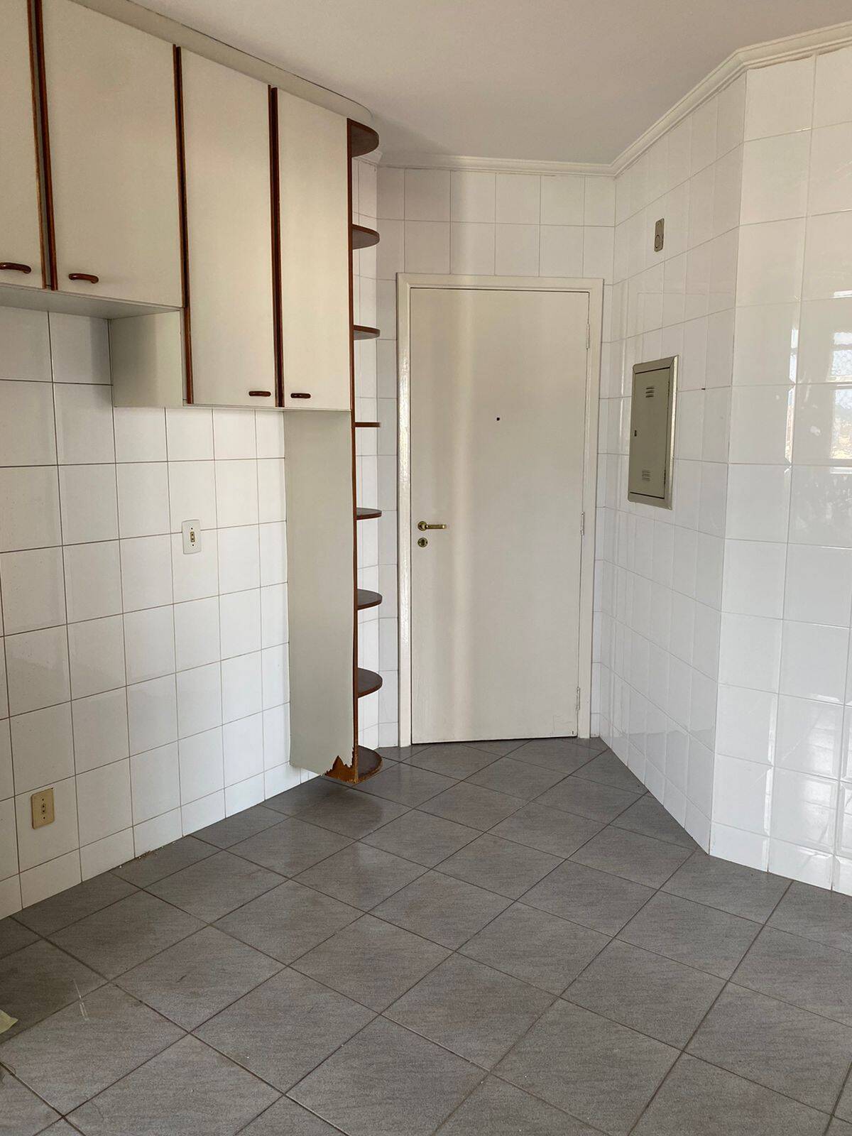 Apartamento à venda com 3 quartos, 112m² - Foto 7