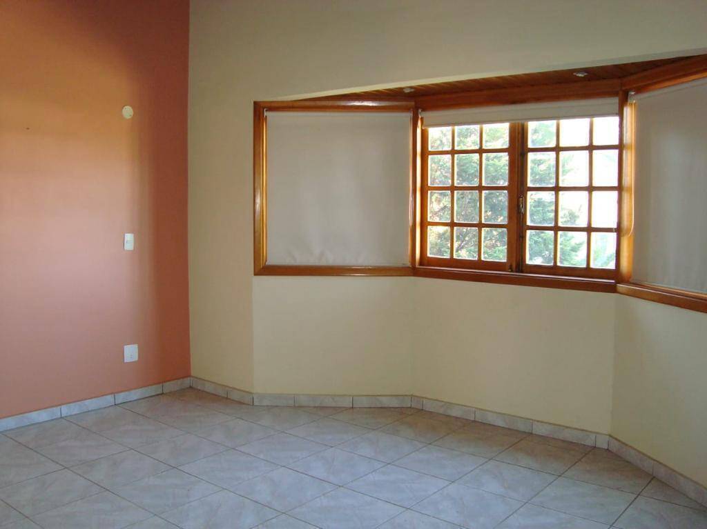 Casa à venda com 2 quartos, 180m² - Foto 6