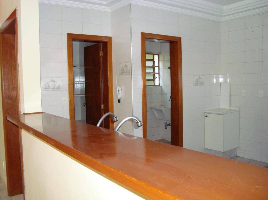 Casa à venda com 2 quartos, 180m² - Foto 9