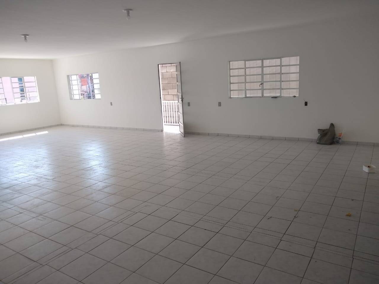 Prédio Inteiro à venda, 650m² - Foto 2