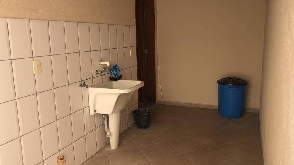 Casa à venda com 5 quartos, 170m² - Foto 20