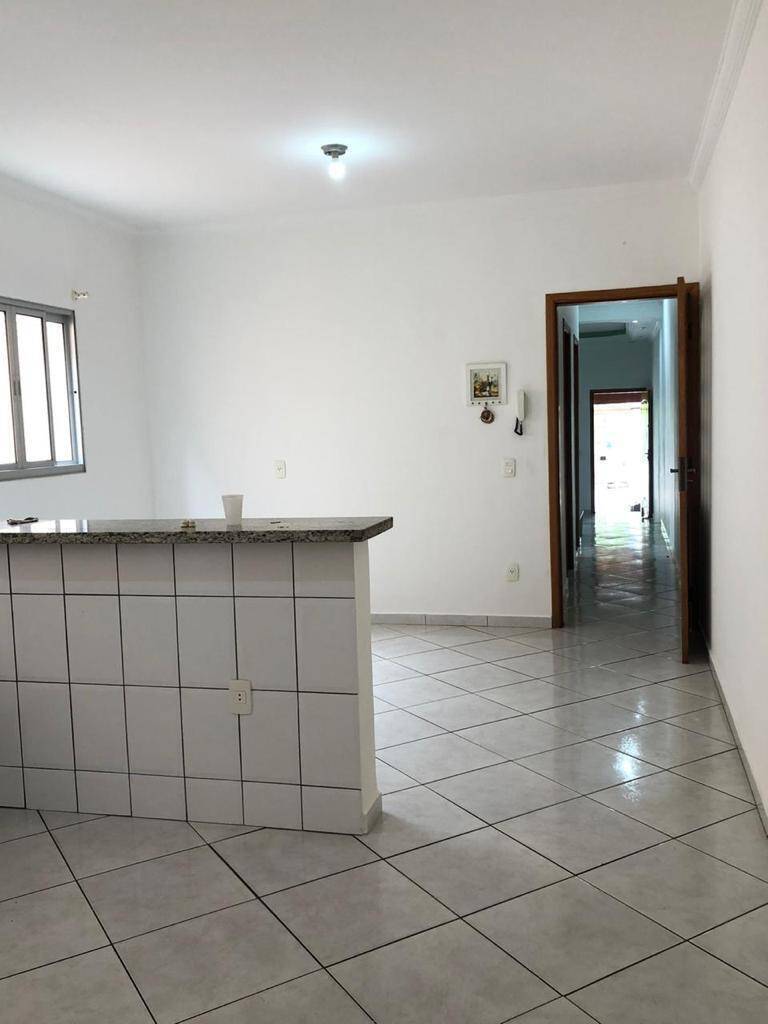 Casa à venda com 5 quartos, 170m² - Foto 4