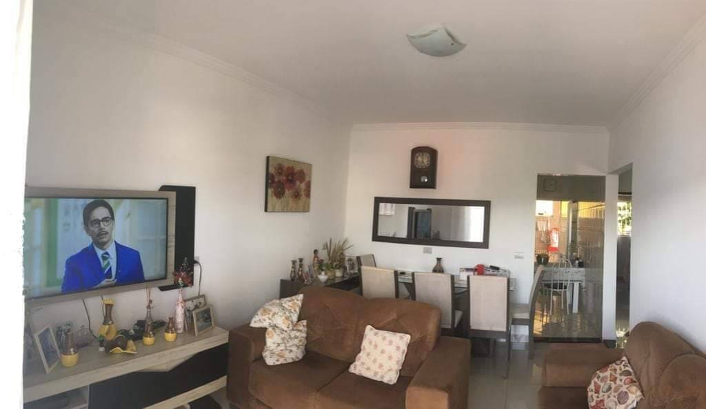 Casa à venda com 4 quartos, 190m² - Foto 1