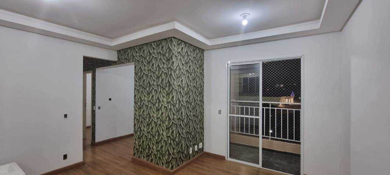 Apartamento à venda com 3 quartos, 72m² - Foto 2