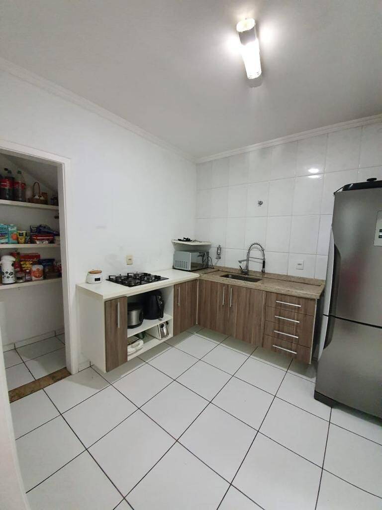 Casa de Condomínio à venda com 3 quartos, 149m² - Foto 4