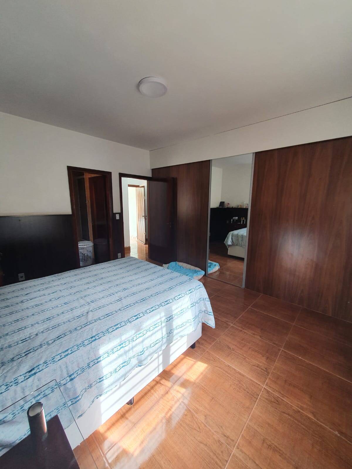 Casa de Condomínio à venda com 4 quartos, 800m² - Foto 18