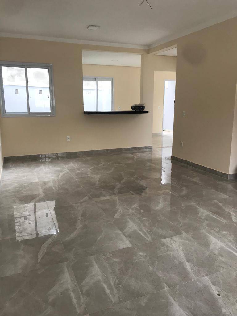 Casa à venda com 3 quartos, 135m² - Foto 2