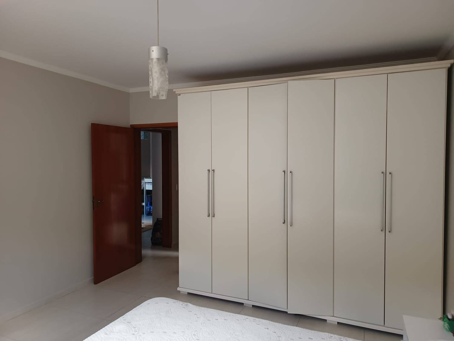 Casa à venda com 3 quartos, 220m² - Foto 8