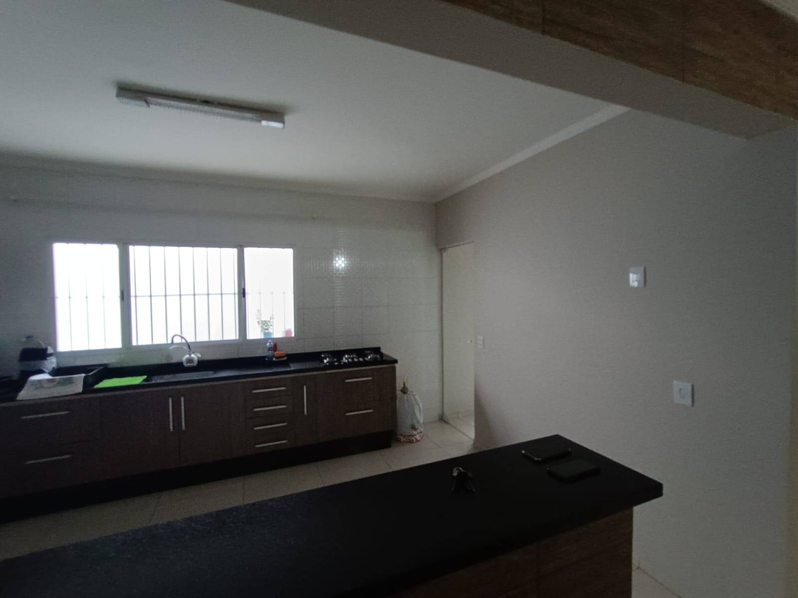 Casa à venda com 3 quartos, 220m² - Foto 3