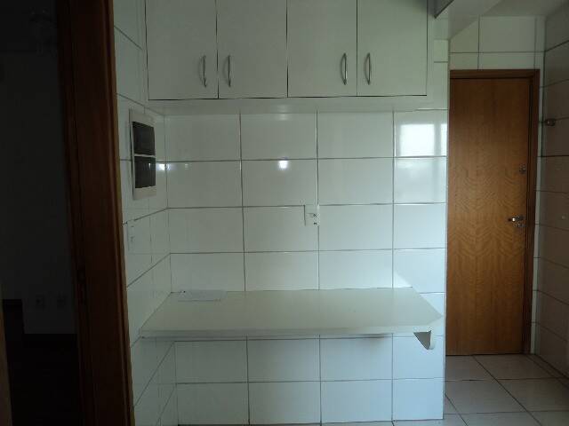 Apartamento para alugar com 3 quartos, 92m² - Foto 13