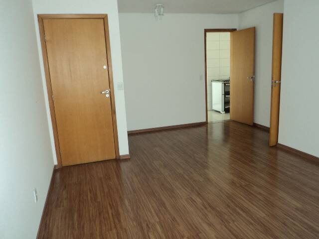 Apartamento para alugar com 3 quartos, 92m² - Foto 2