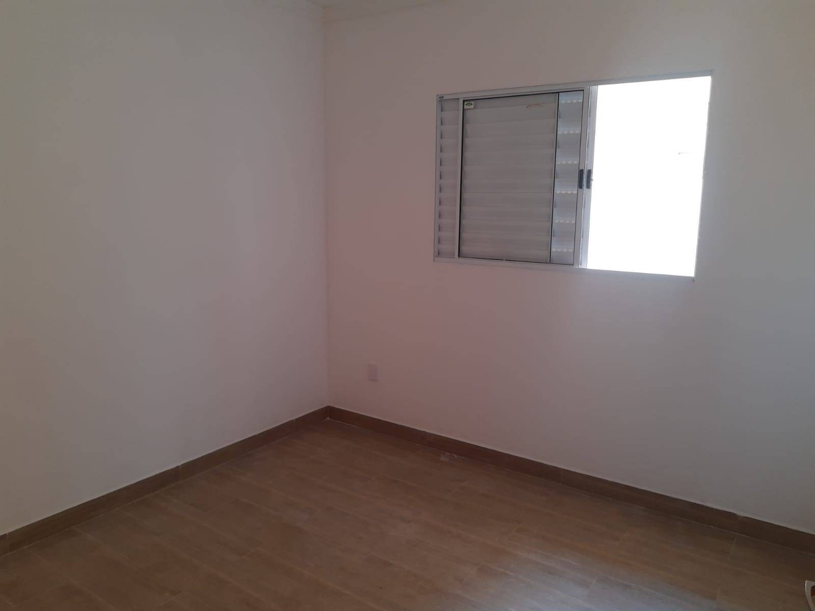 Casa à venda com 3 quartos, 90m² - Foto 13