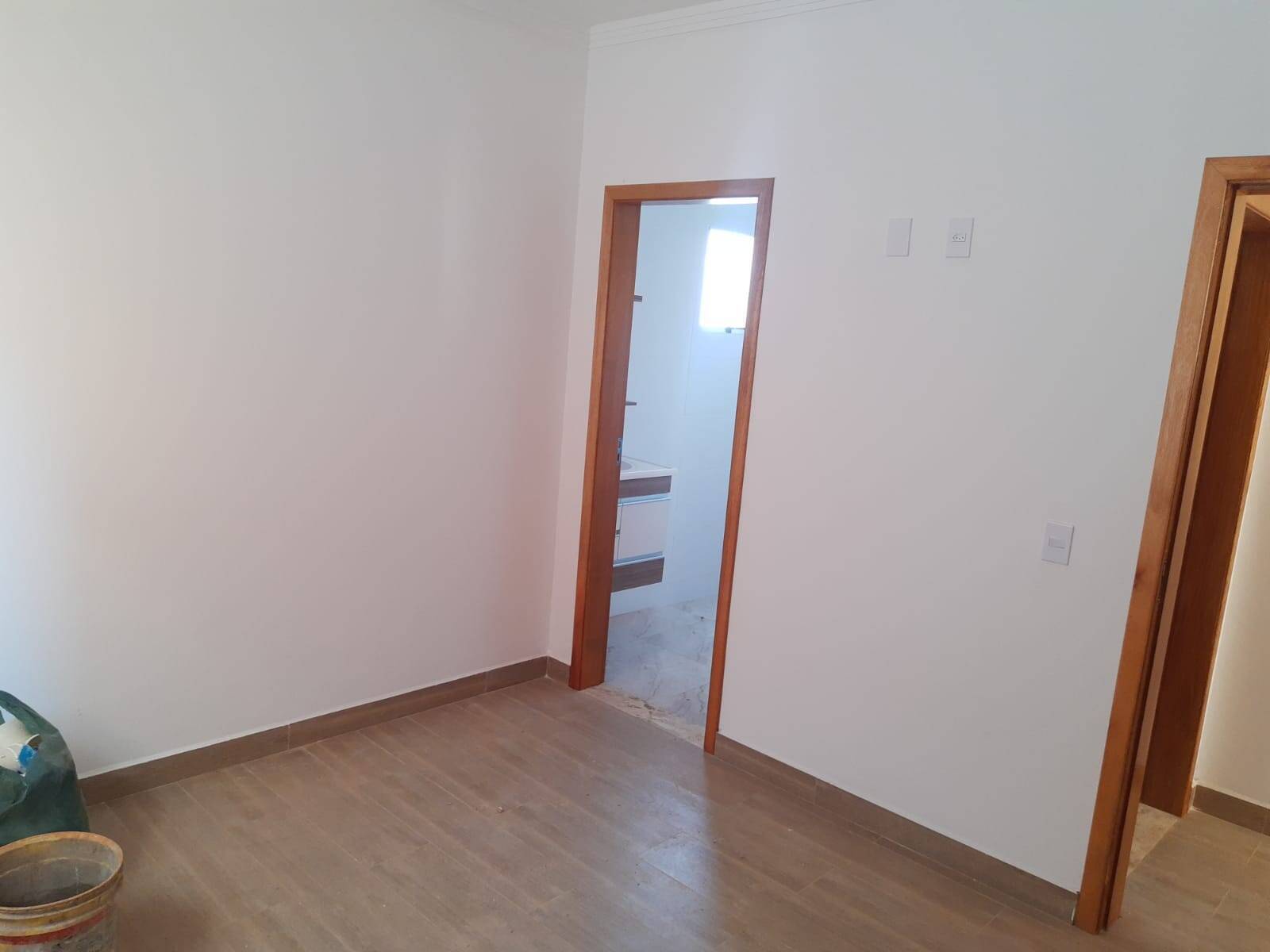 Casa à venda com 3 quartos, 90m² - Foto 8