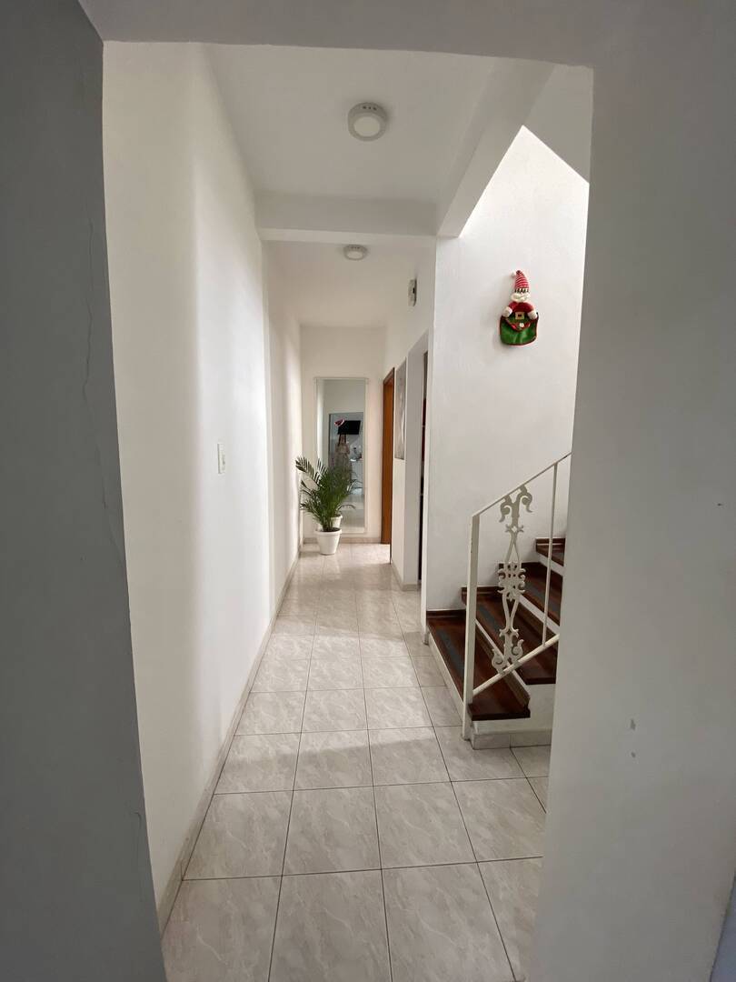 Casa à venda com 5 quartos, 237m² - Foto 11