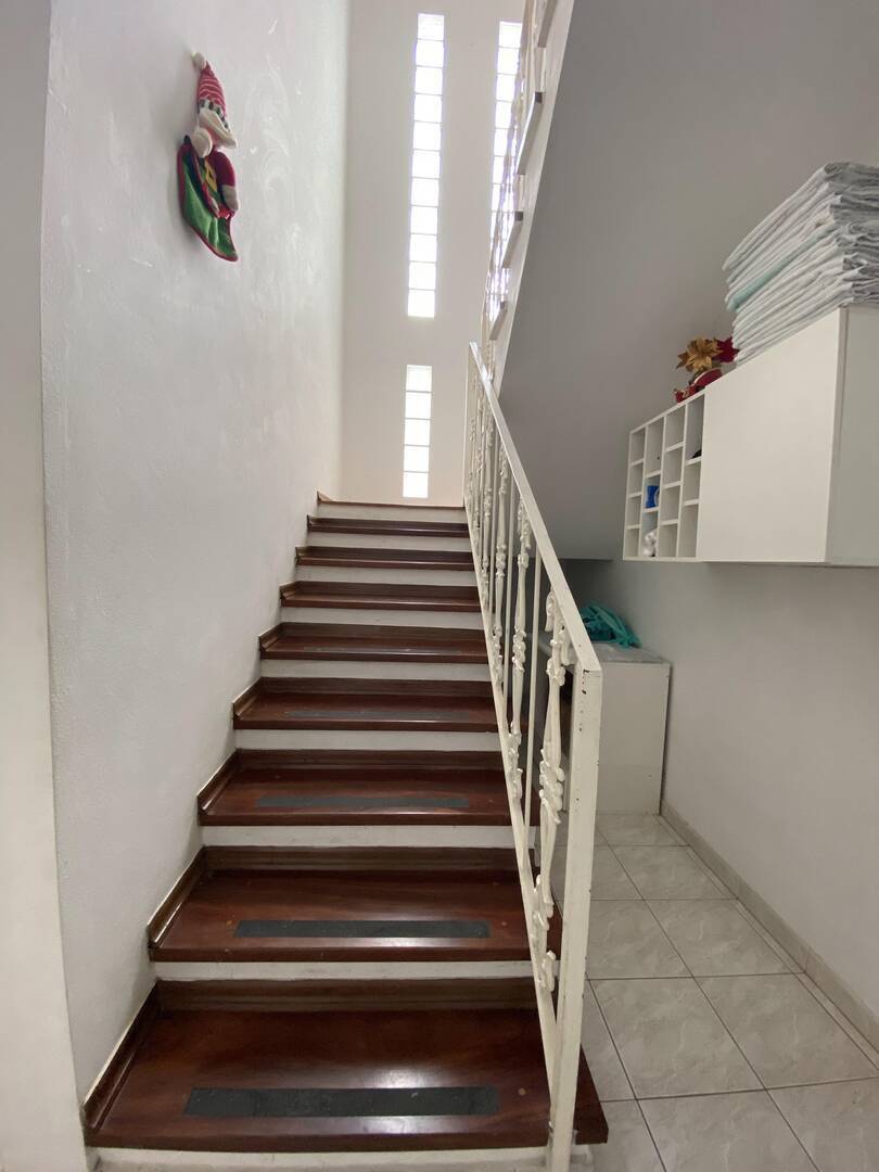 Casa à venda com 5 quartos, 237m² - Foto 12