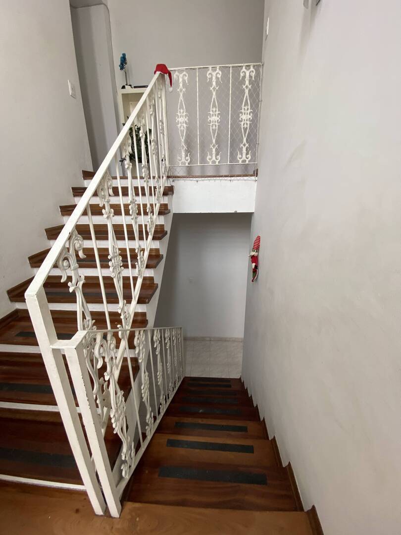 Casa à venda com 5 quartos, 237m² - Foto 15