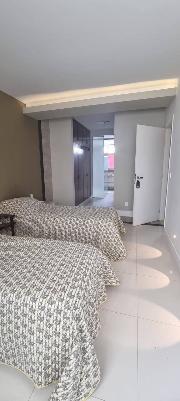 Apartamento à venda com 5 quartos, 271m² - Foto 32