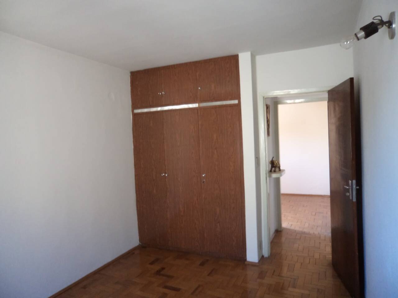 Apartamento à venda com 3 quartos, 97m² - Foto 3