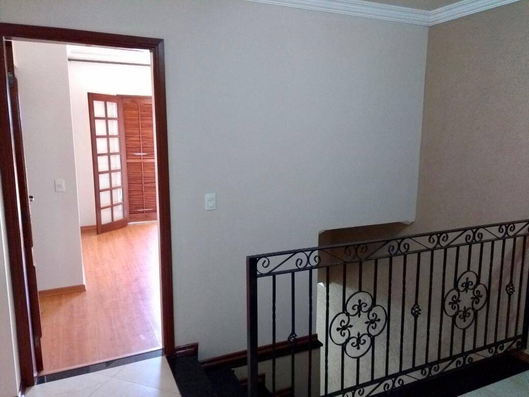 Casa à venda com 3 quartos, 200m² - Foto 13