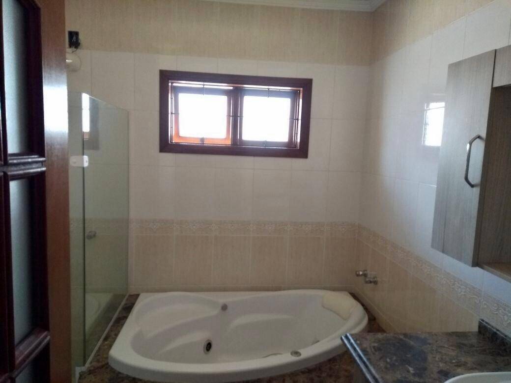 Casa à venda com 3 quartos, 200m² - Foto 17