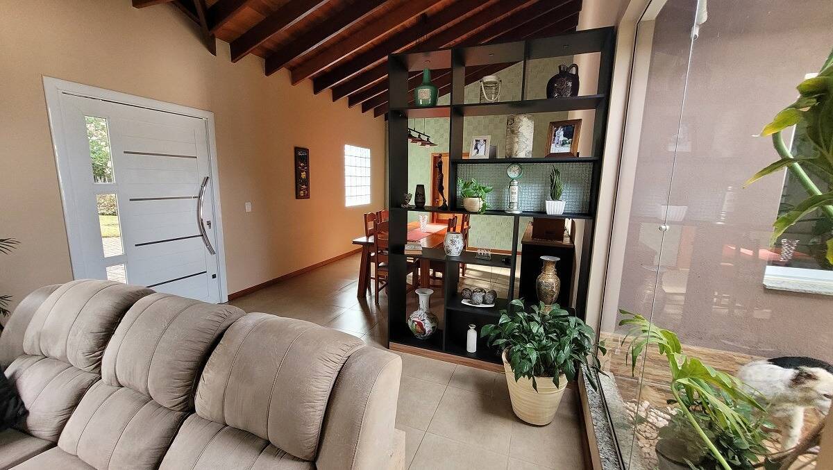 Casa de Condomínio à venda com 4 quartos, 324m² - Foto 2