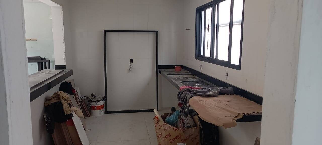 Casa de Condomínio à venda com 3 quartos, 190m² - Foto 3