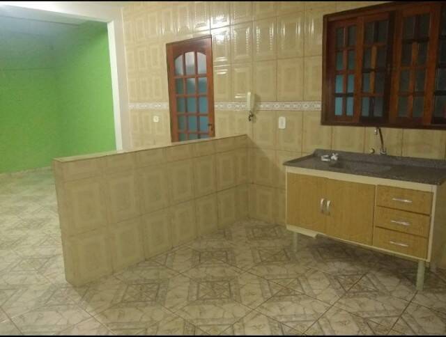 Casa à venda com 5 quartos, 150m² - Foto 3