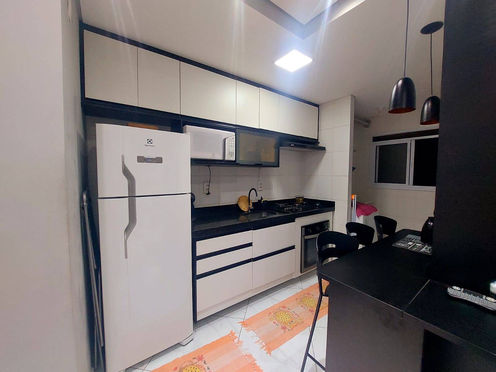 Apartamento à venda com 2 quartos, 50m² - Foto 2