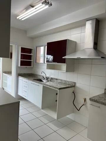 Apartamento à venda com 3 quartos, 113m² - Foto 2