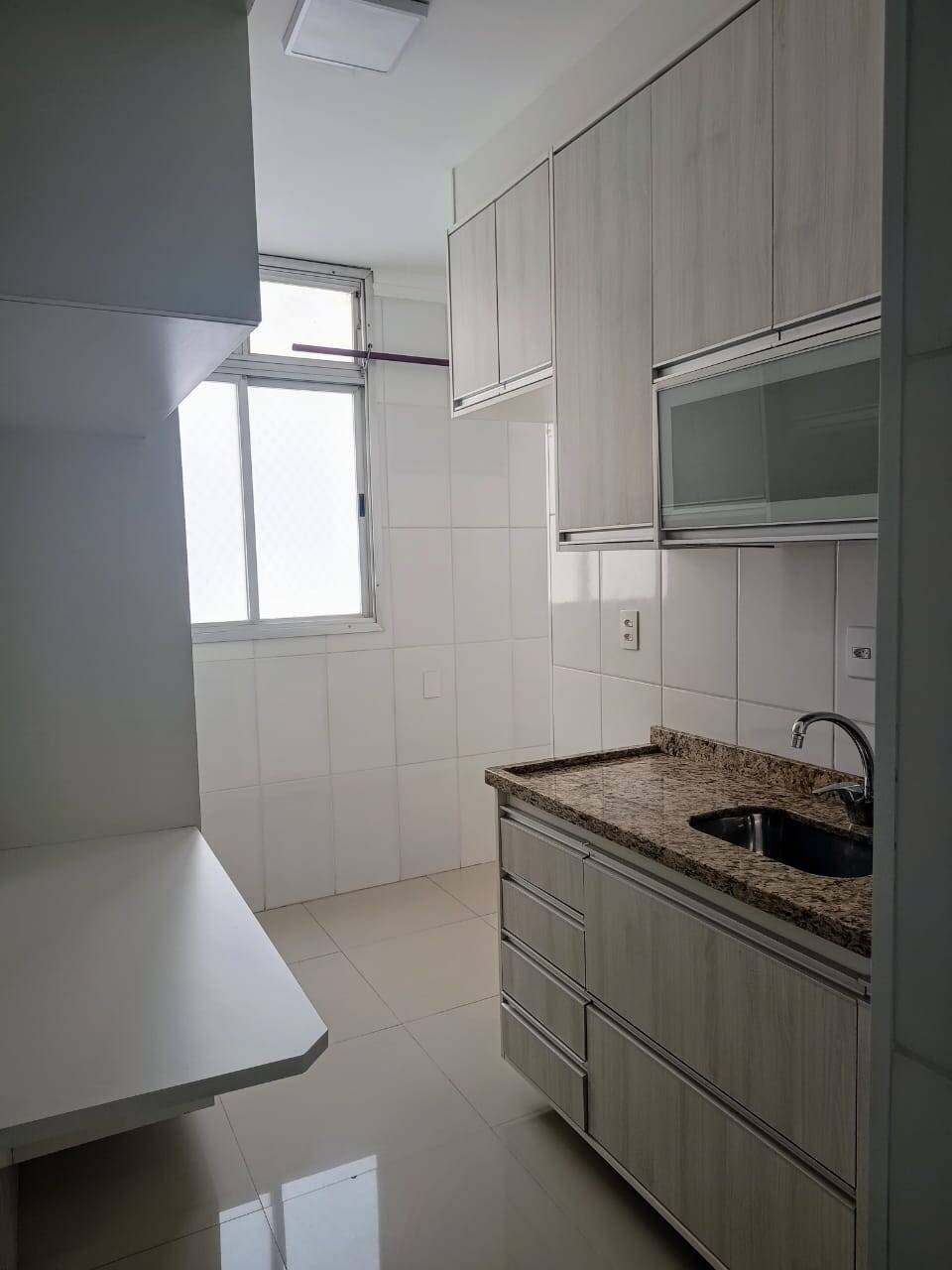 Apartamento à venda com 3 quartos, 72m² - Foto 2