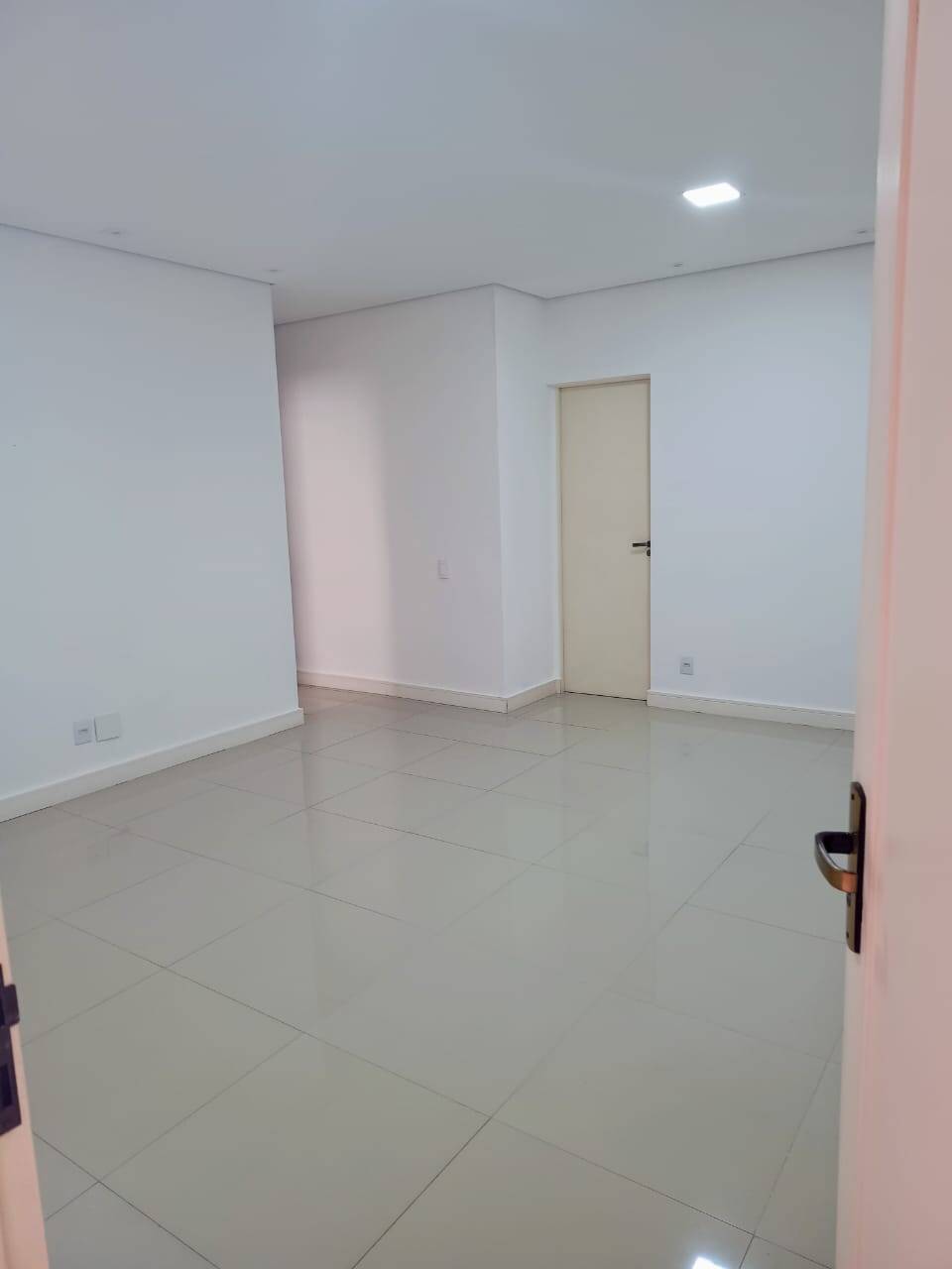 Apartamento à venda com 3 quartos, 72m² - Foto 1