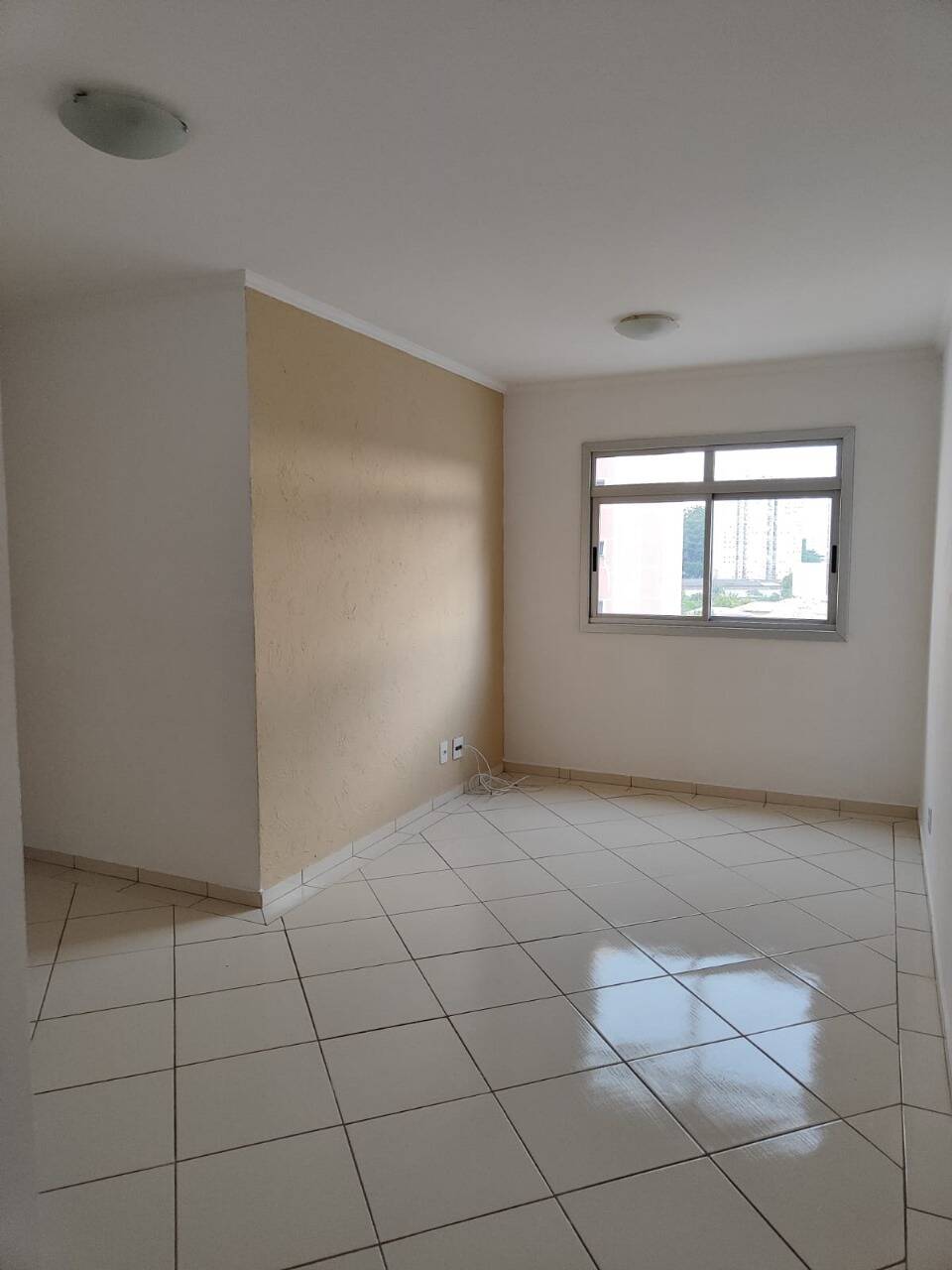 Apartamento à venda com 3 quartos, 70m² - Foto 1