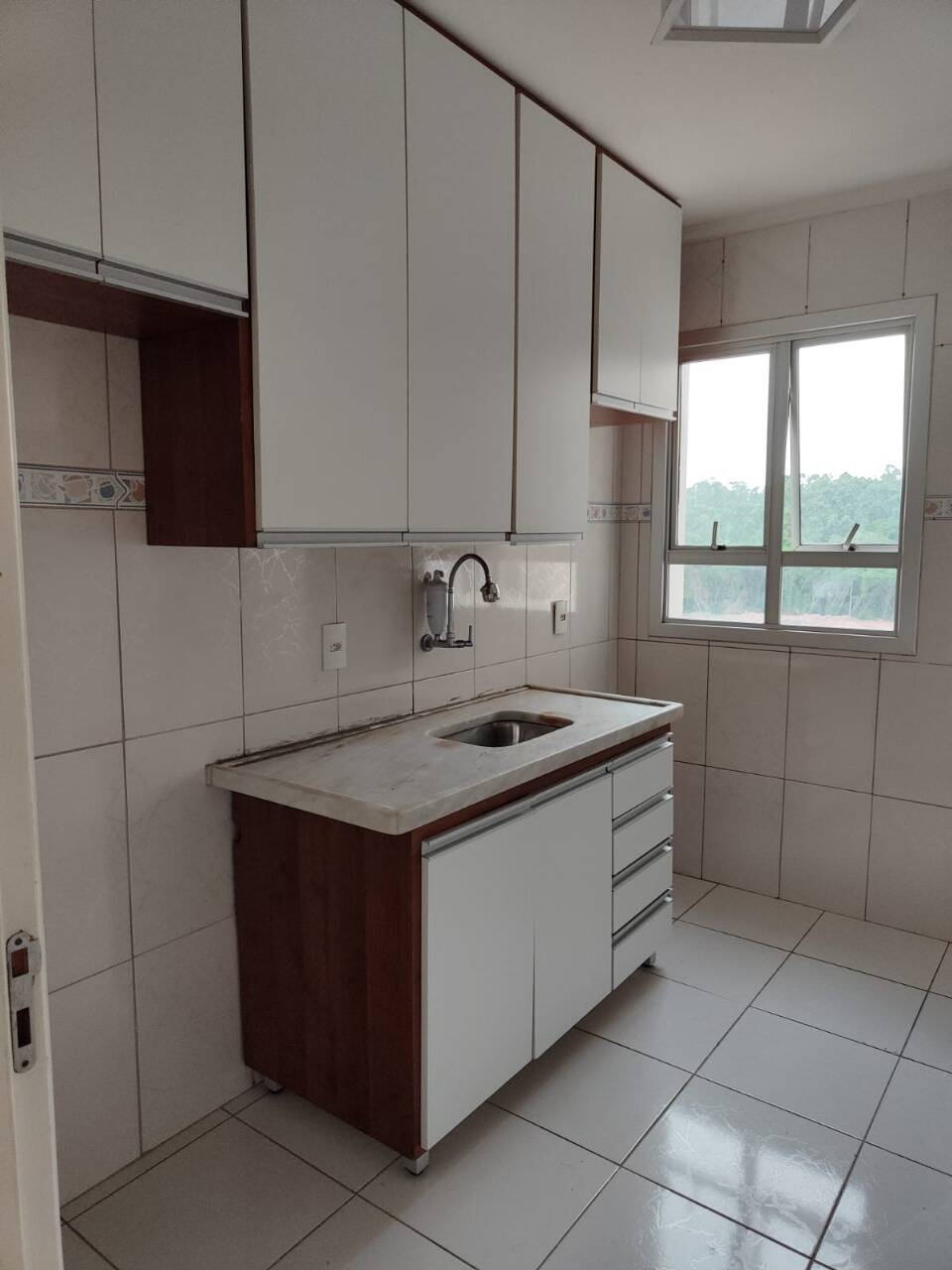 Apartamento à venda com 3 quartos, 70m² - Foto 2