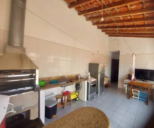 Casa à venda com 2 quartos, 151m² - Foto 4