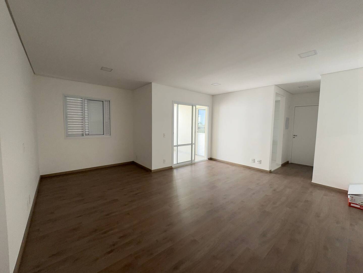 Apartamento à venda com 2 quartos, 76m² - Foto 1