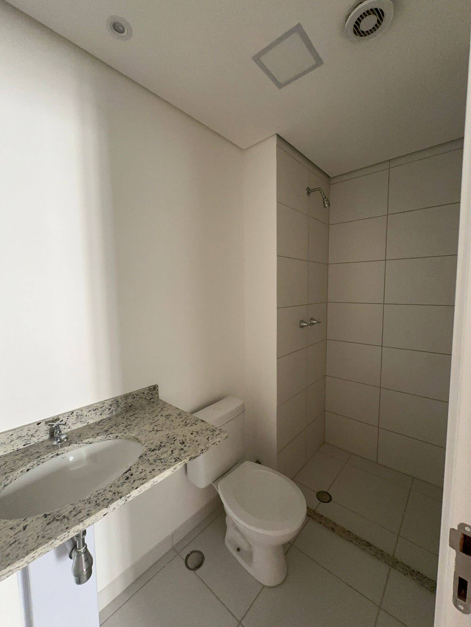 Apartamento à venda com 2 quartos, 76m² - Foto 11