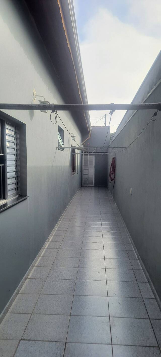 Casa à venda com 3 quartos, 200m² - Foto 18