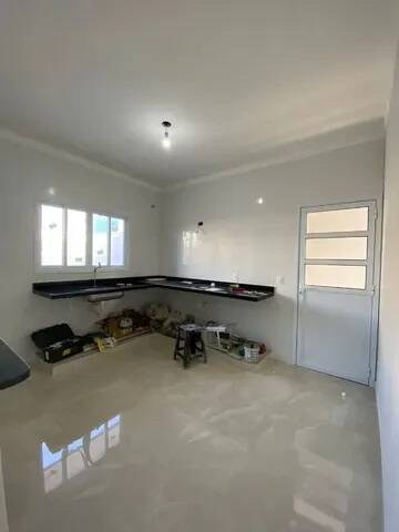 Casa à venda com 3 quartos, 99m² - Foto 3