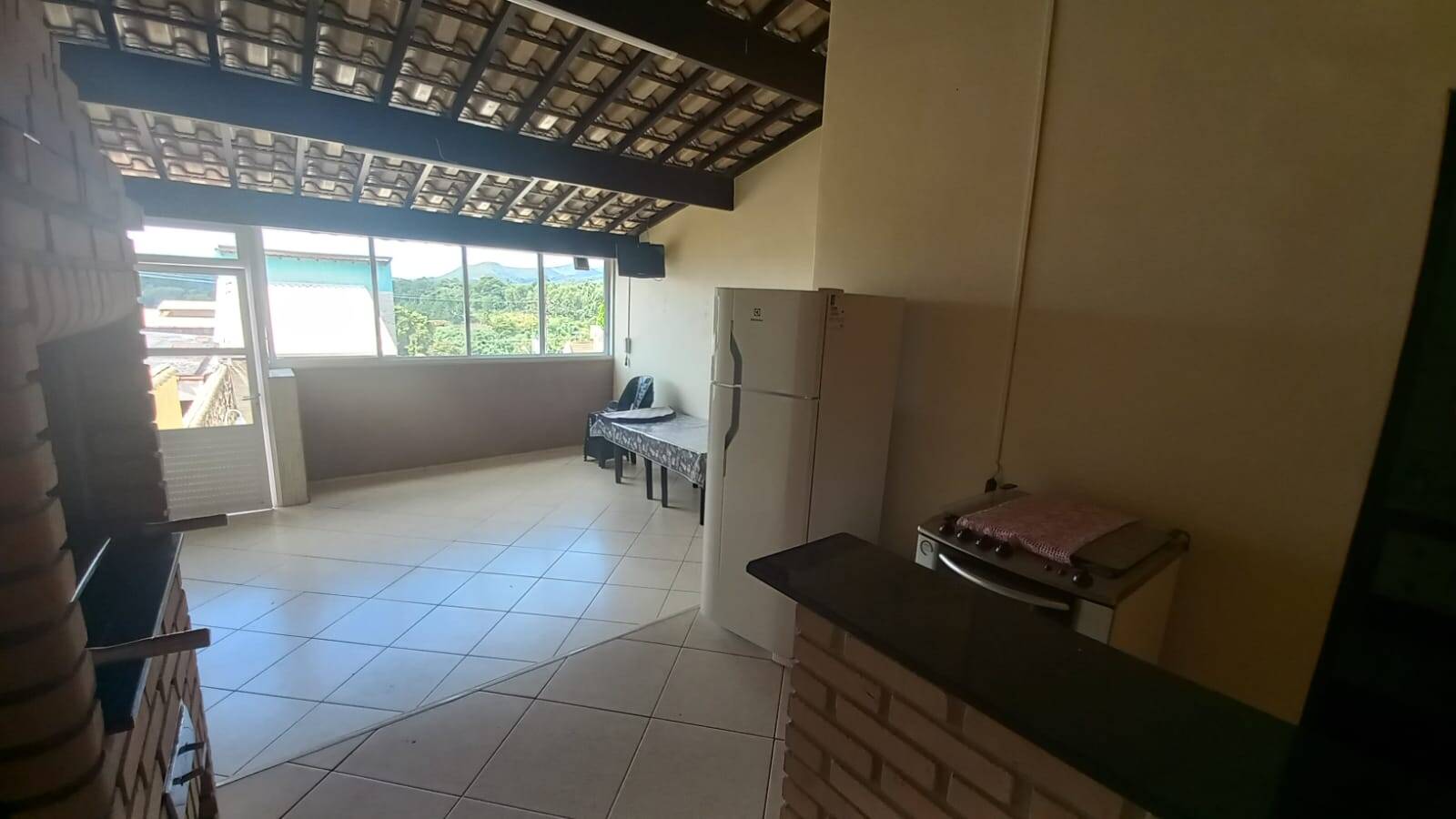 Casa à venda com 2 quartos, 150m² - Foto 10