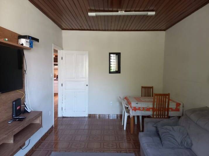 Casa à venda com 2 quartos, 103m² - Foto 3