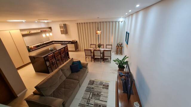 Casa à venda com 2 quartos, 134m² - Foto 1