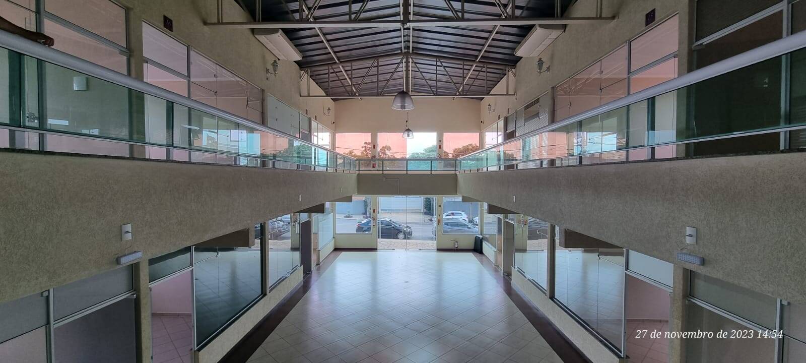 Prédio Inteiro para alugar, 700m² - Foto 1