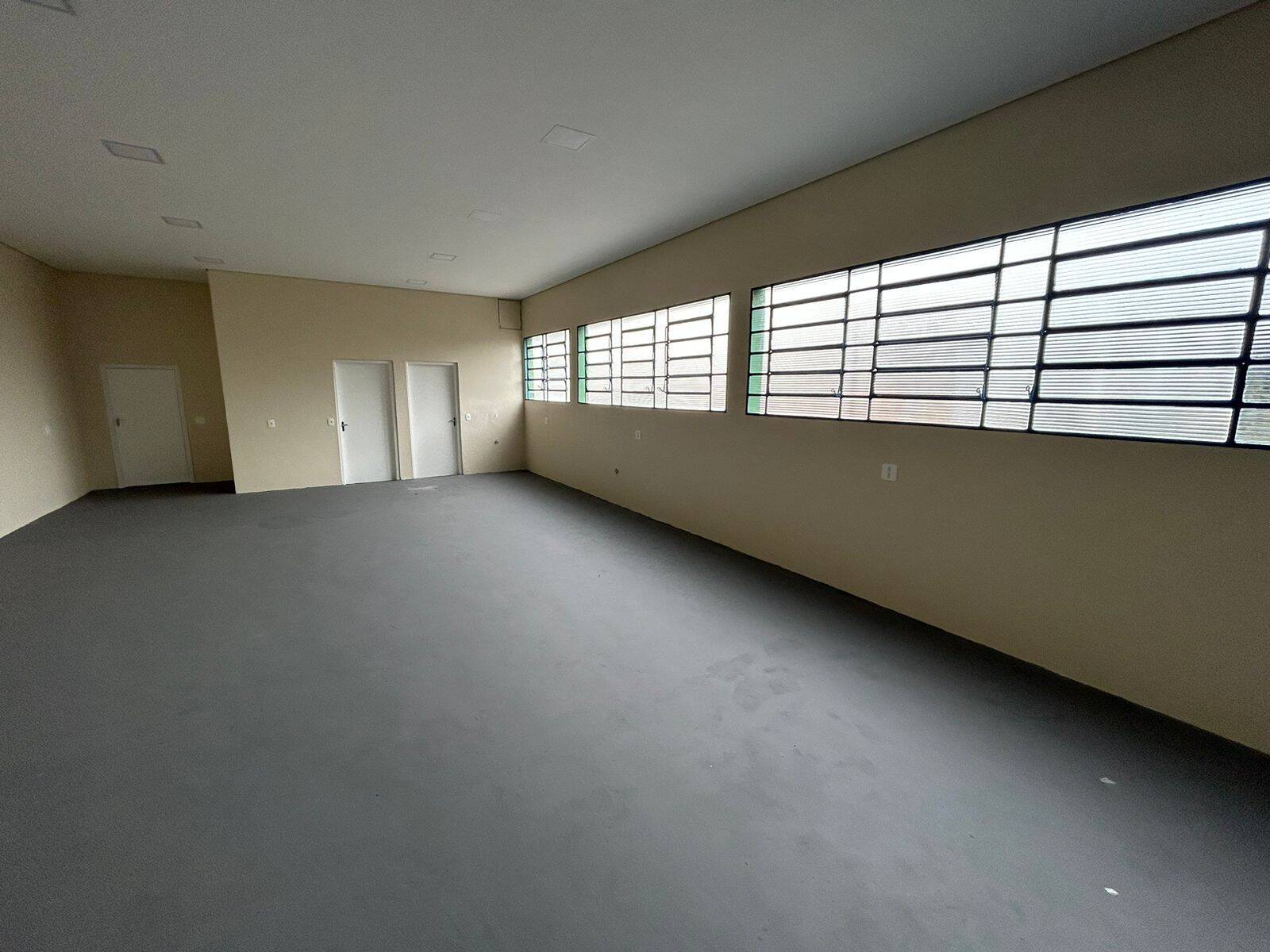 Prédio Inteiro para alugar, 275m² - Foto 2