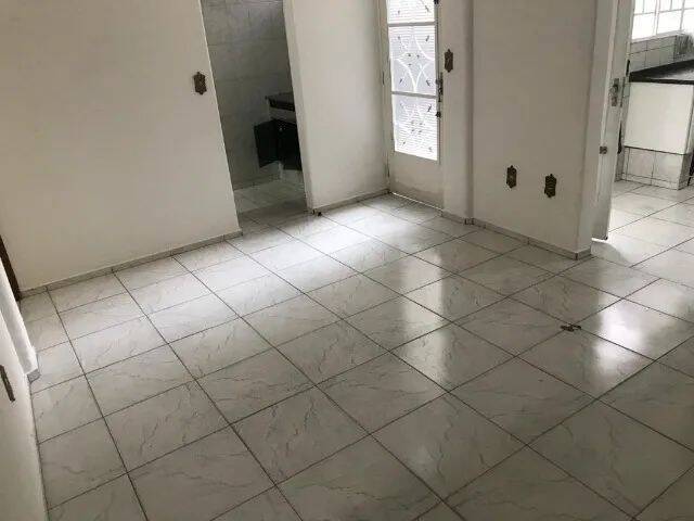 Casa à venda com 3 quartos, 156m² - Foto 1