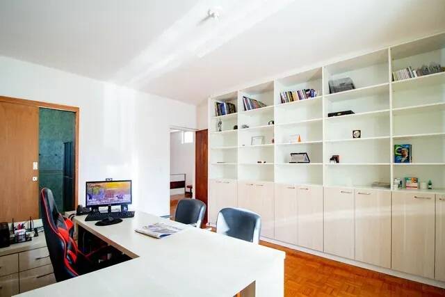 Casa à venda com 4 quartos, 279m² - Foto 2