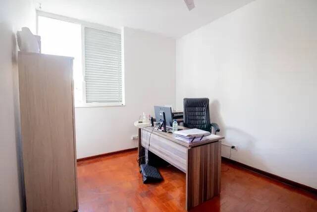 Casa à venda com 4 quartos, 279m² - Foto 10