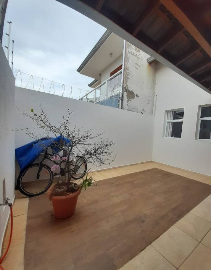 Casa à venda com 3 quartos, 122m² - Foto 11