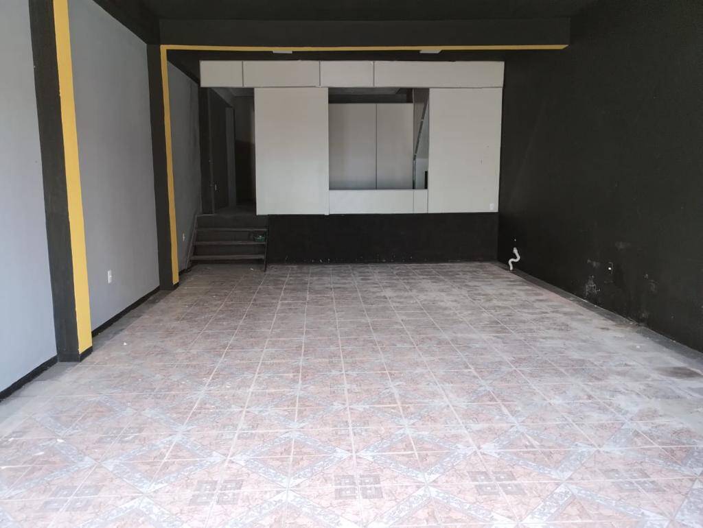 Loja-Salão para alugar, 111m² - Foto 2