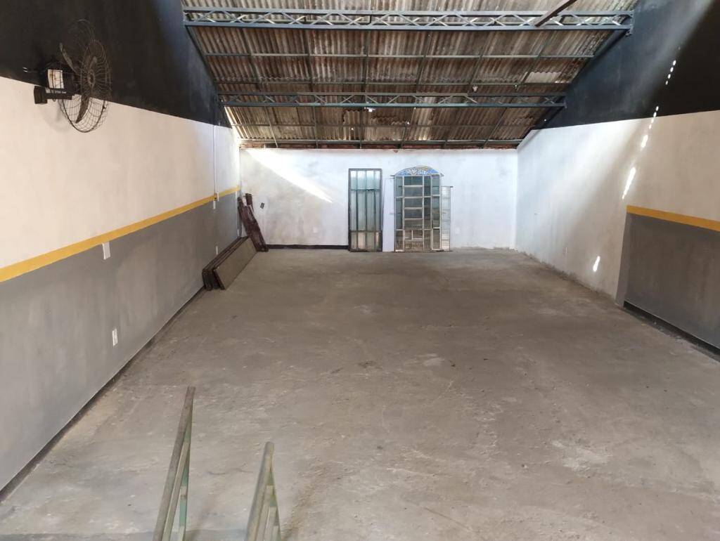 Loja-Salão para alugar, 111m² - Foto 1