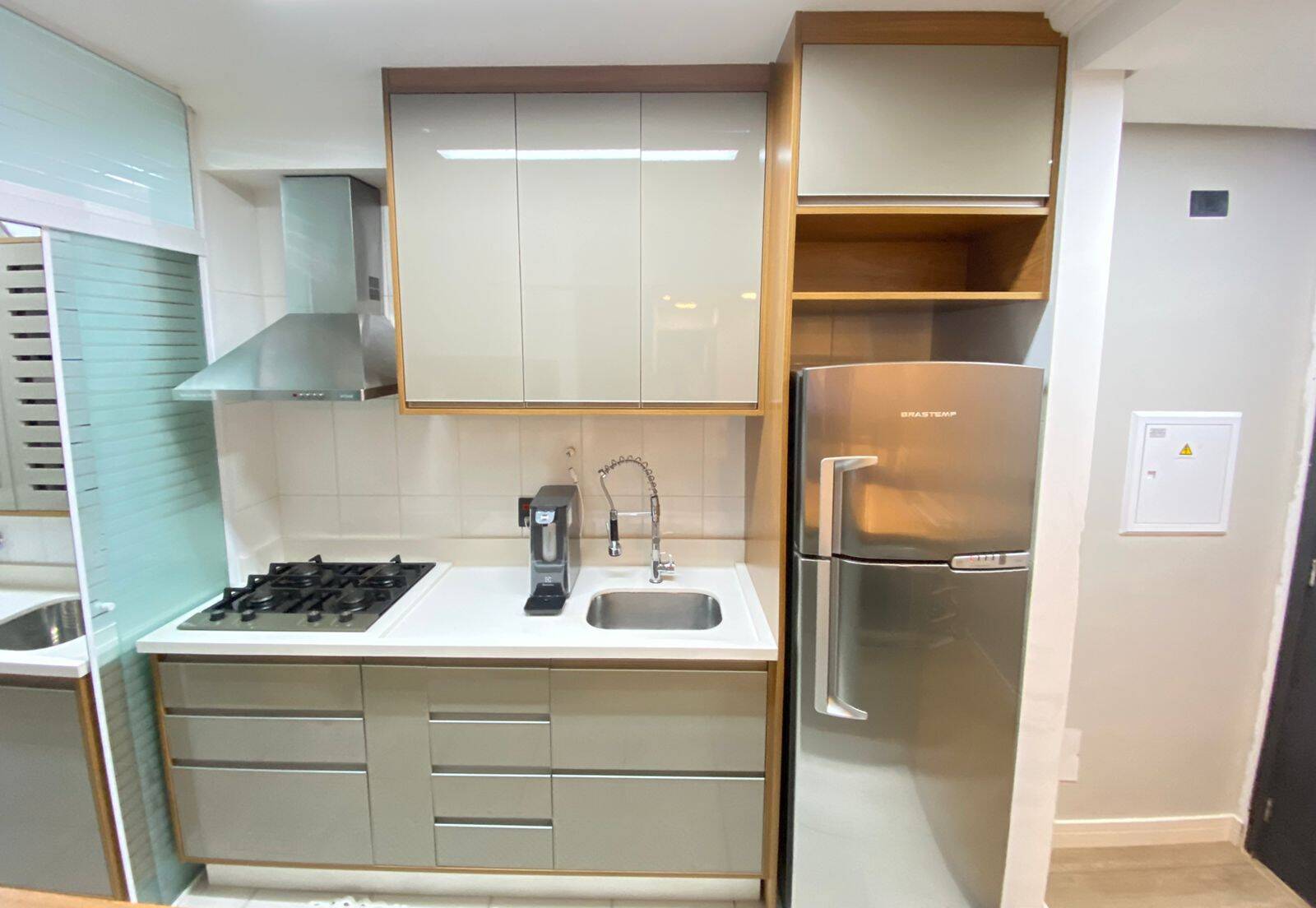 Apartamento à venda com 2 quartos, 79m² - Foto 2